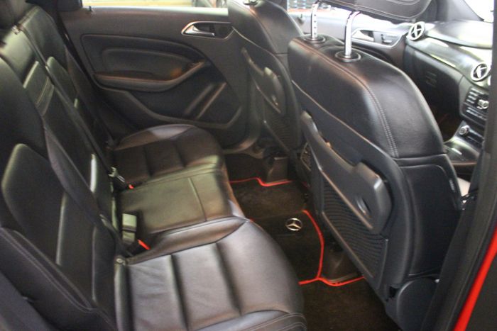 Mercedes-Benz B-Class 2013
