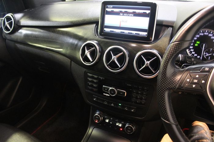 Mercedes-Benz B-Class 2013