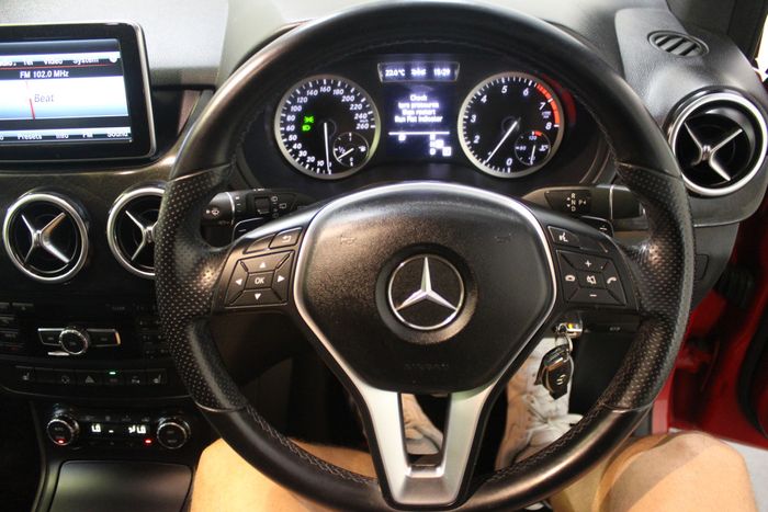 Mercedes-Benz B-Class 2013