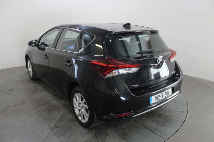 Toyota Auris 2016