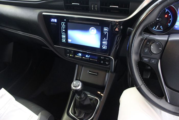 Toyota Auris 2016