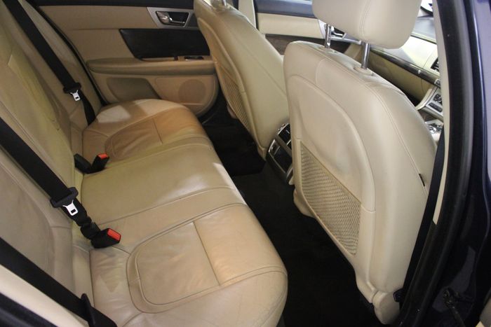 Jaguar XF 2015