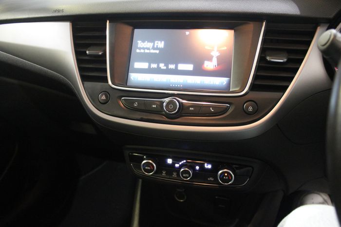 Opel Crossland X 2018