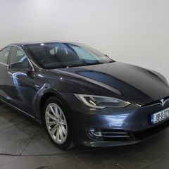 Tesla Model S 2019
