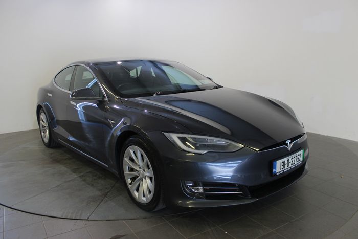 Tesla Model S 2019