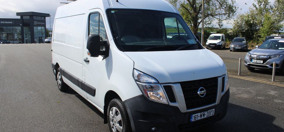 Nissan NV400 2016