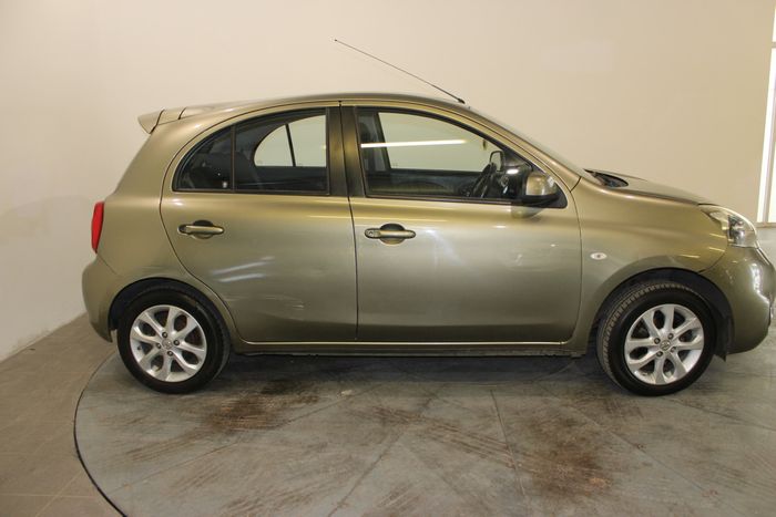 Nissan Micra 2015