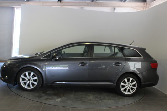 Toyota Avensis 2012