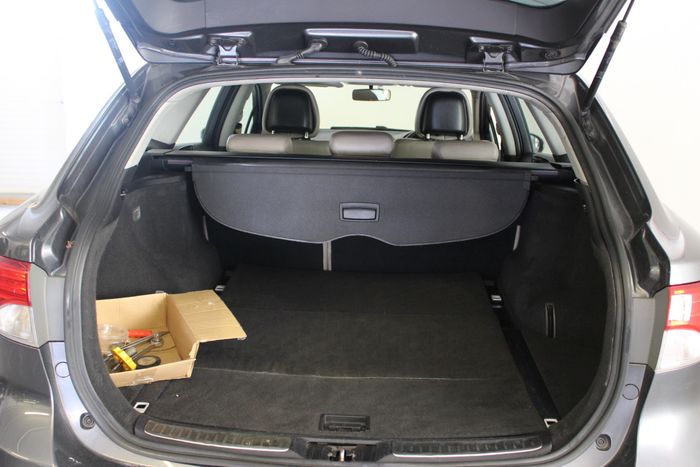 Toyota Avensis 2012