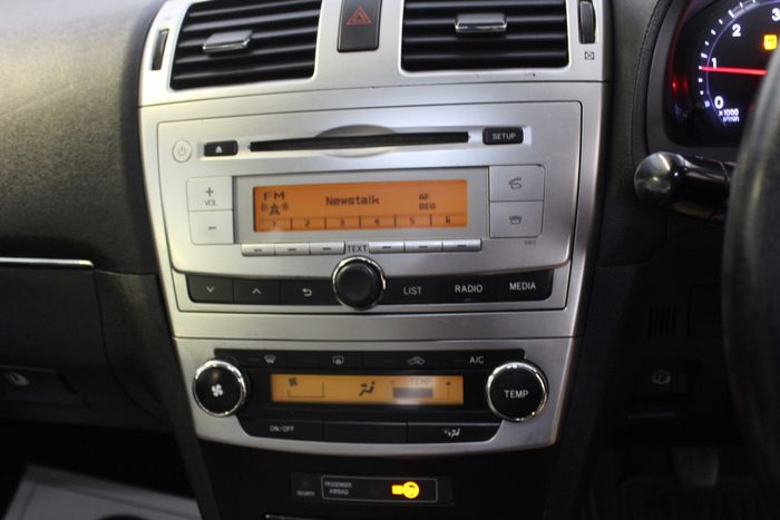 Toyota Avensis 2012