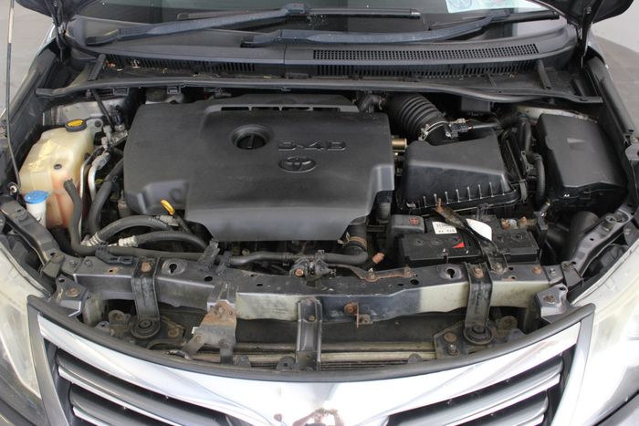 Toyota Avensis 2012
