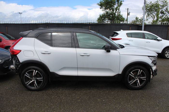 Volvo XC40 2021