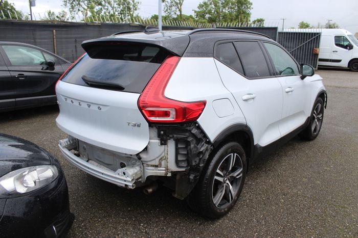 Volvo XC40 2021