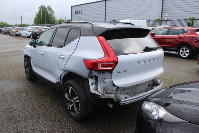 Volvo XC40 2021