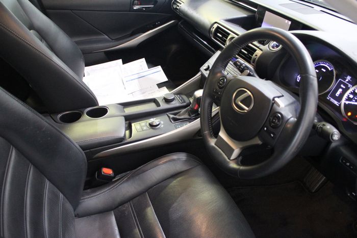 Lexus IS 2015
