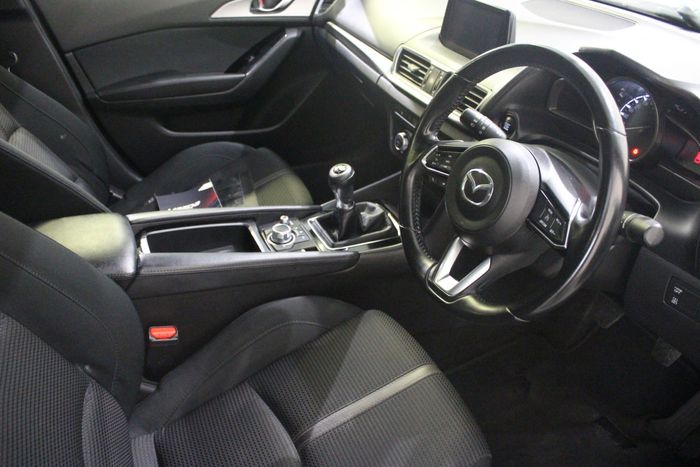 Mazda 3 2018