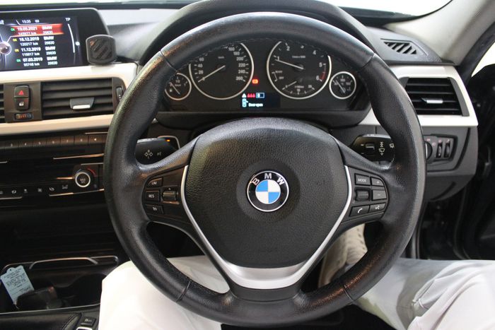 BMW 3 Series 2016