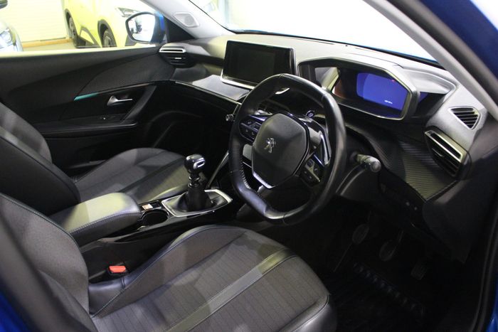 Peugeot 2008 2021