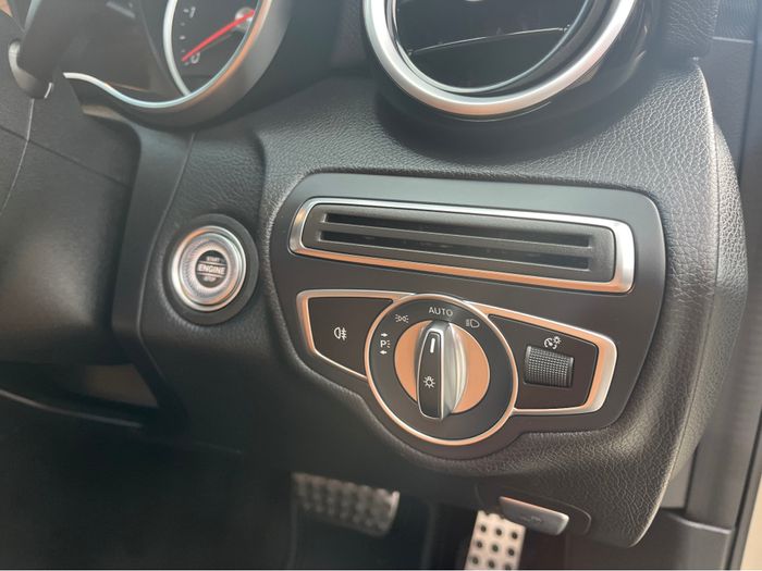 Mercedes-Benz C-Class 2021