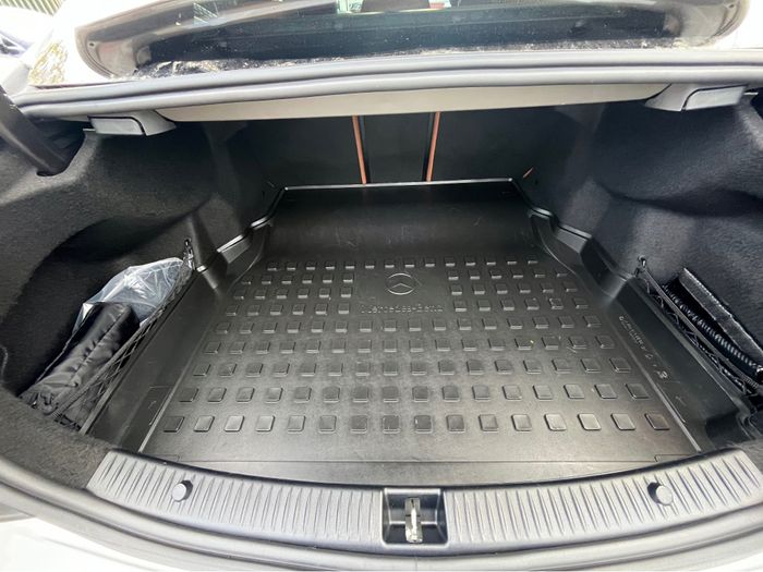 Mercedes-Benz C-Class 2021