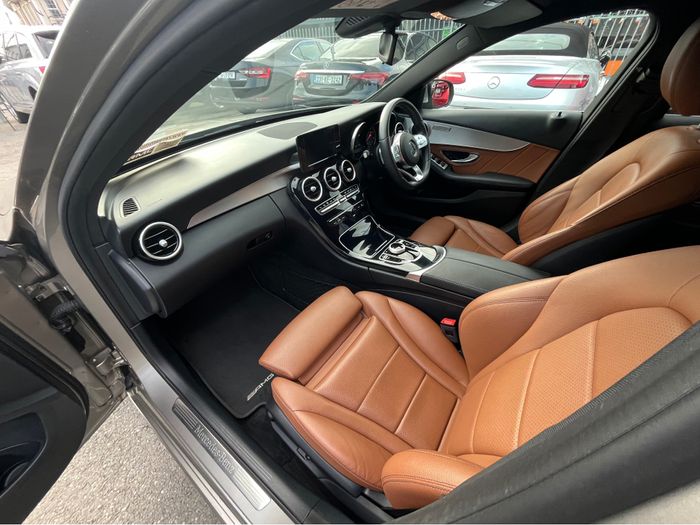 Mercedes-Benz C-Class 2021