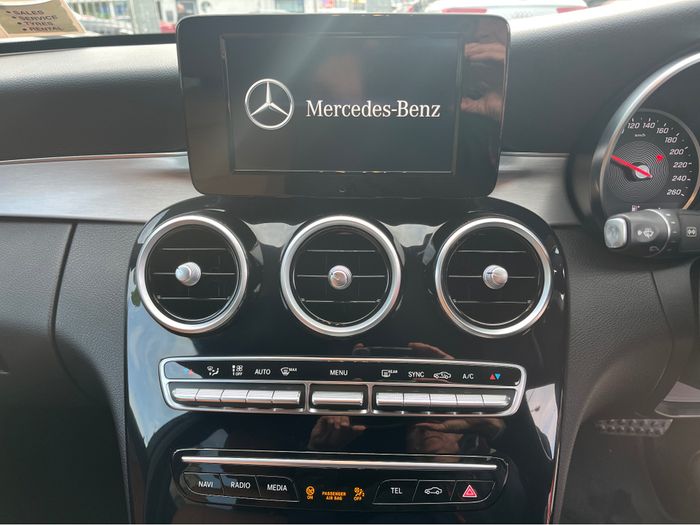 Mercedes-Benz C-Class 2021