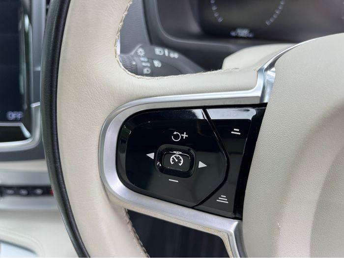 Volvo XC90 2019
