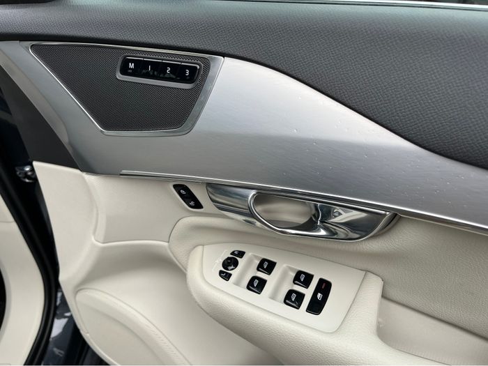 Volvo XC90 2019