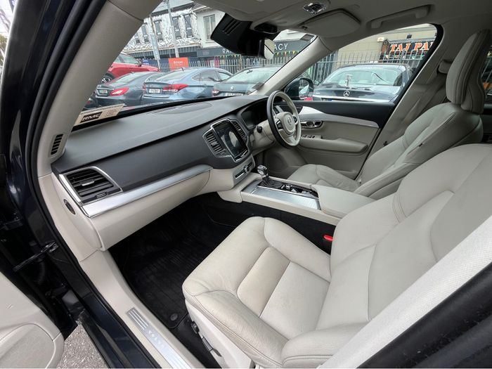 Volvo XC90 2019