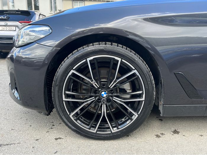BMW 5 Series 2021