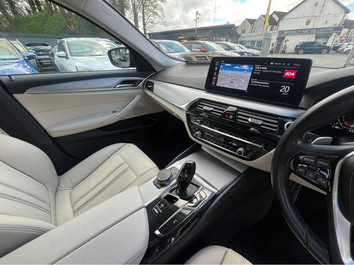 BMW 5 Series 2021