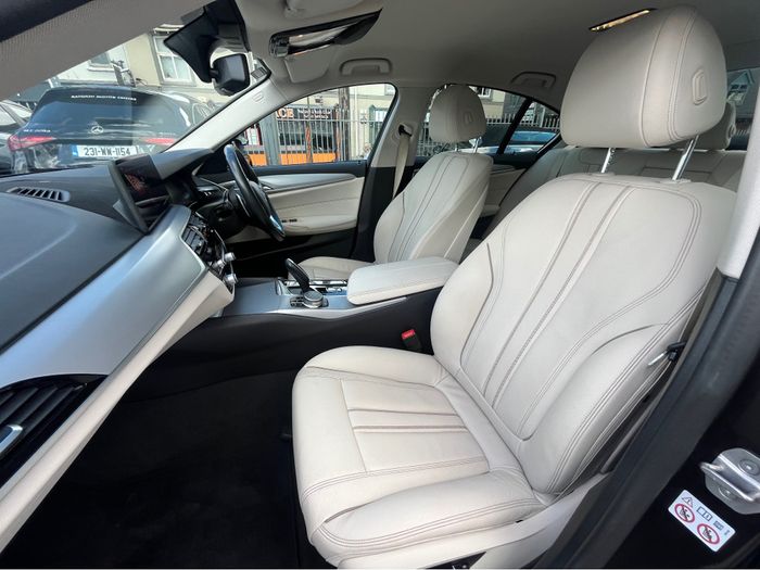 BMW 5 Series 2021