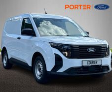 Ford TRANSIT COURIER 2026