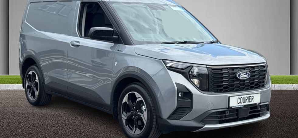 Ford TRANSIT COURIER 2026
