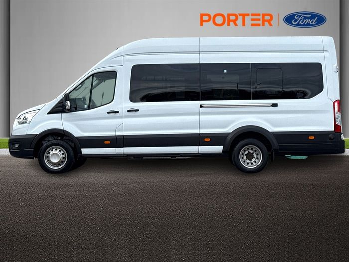 Ford Transit Minibus 2021