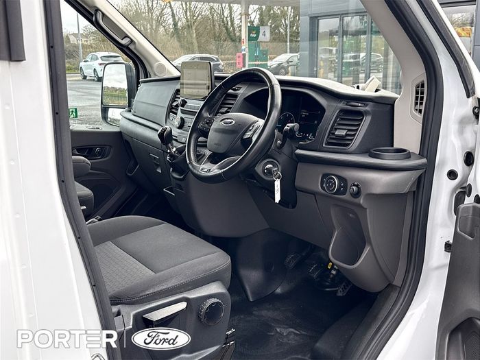 Ford Transit Minibus 2021