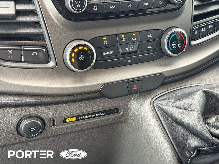 Ford Transit Minibus 2021