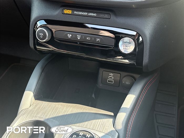 Ford Kuga 2025