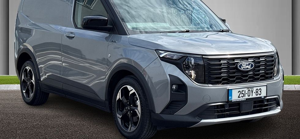 Ford TRANSIT COURIER 2025