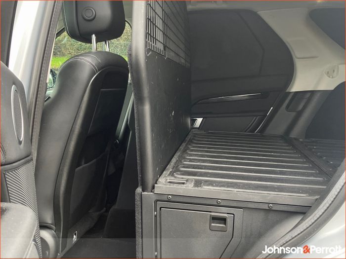 Land Rover Discovery 2023