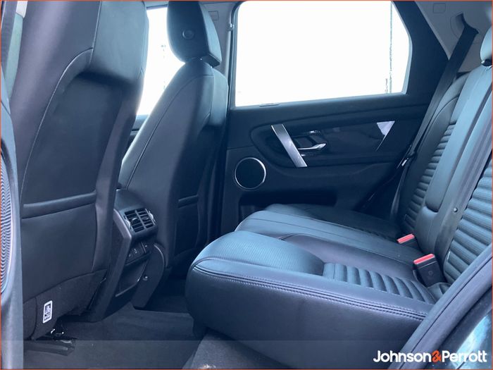 Land Rover Discovery Sport 2024