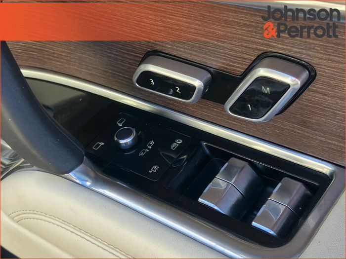 Land Rover Range Rover 2025