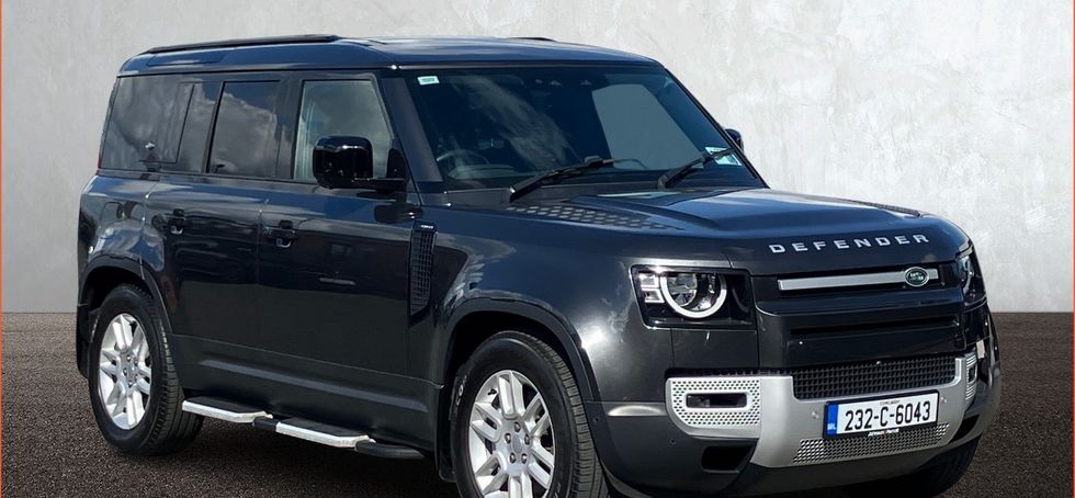 Land Rover Defender 2023