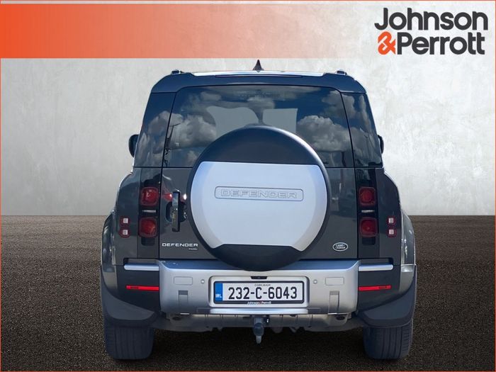 Land Rover Defender 2023