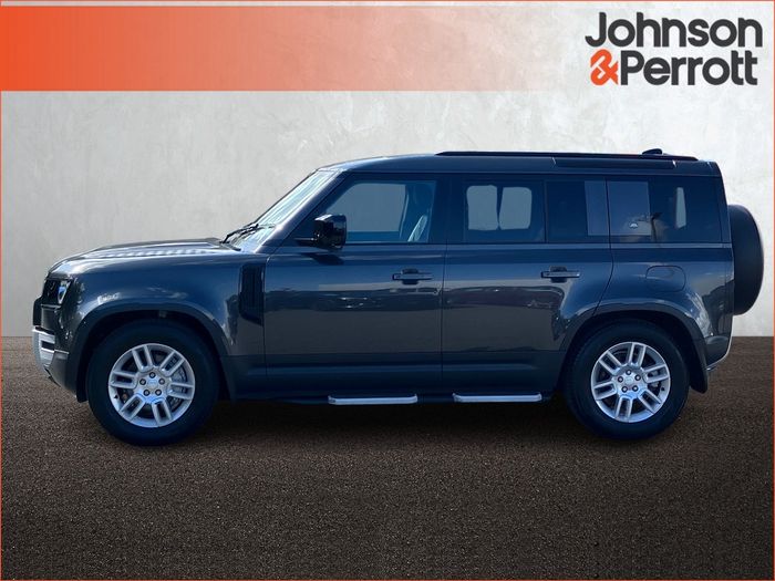 Land Rover Defender 2023
