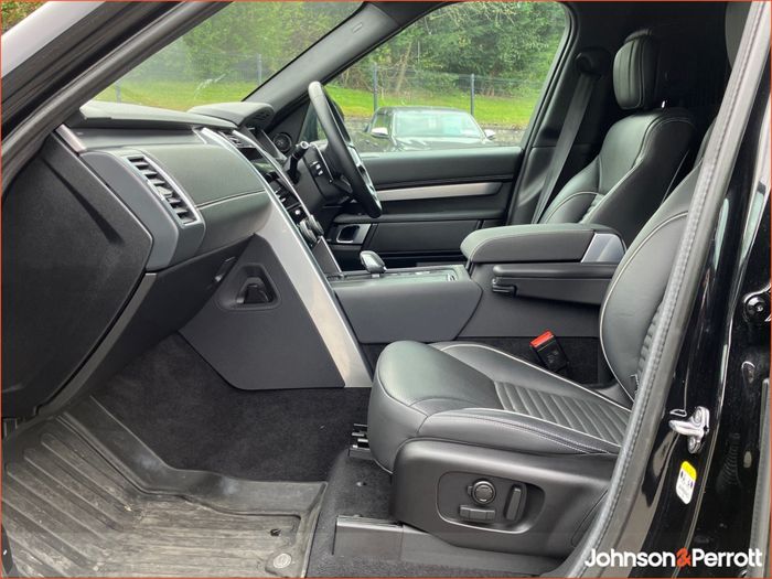 Land Rover Discovery 2023