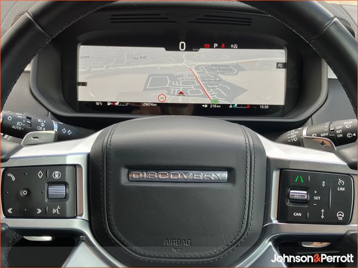 Land Rover Discovery 2024