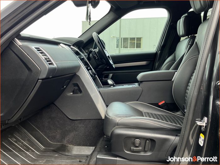 Land Rover Discovery 2024