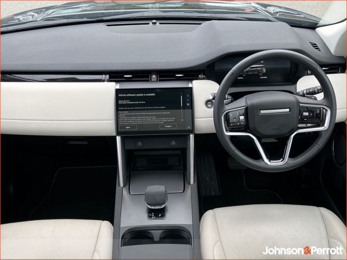 Land Rover Discovery Sport 2025