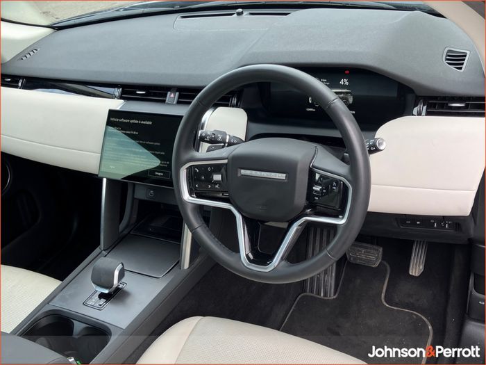 Land Rover Discovery Sport 2025